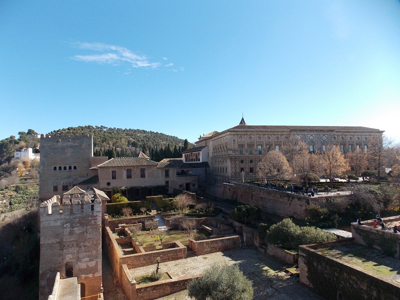 27. Vista desde la AlcazaBa al Palacio de Carlos V